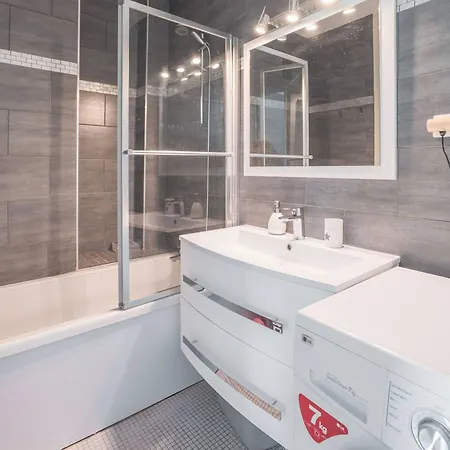 Lumineux Avec Cuisine Separee - Pres De La - Fr-1-821-3 Apartment *